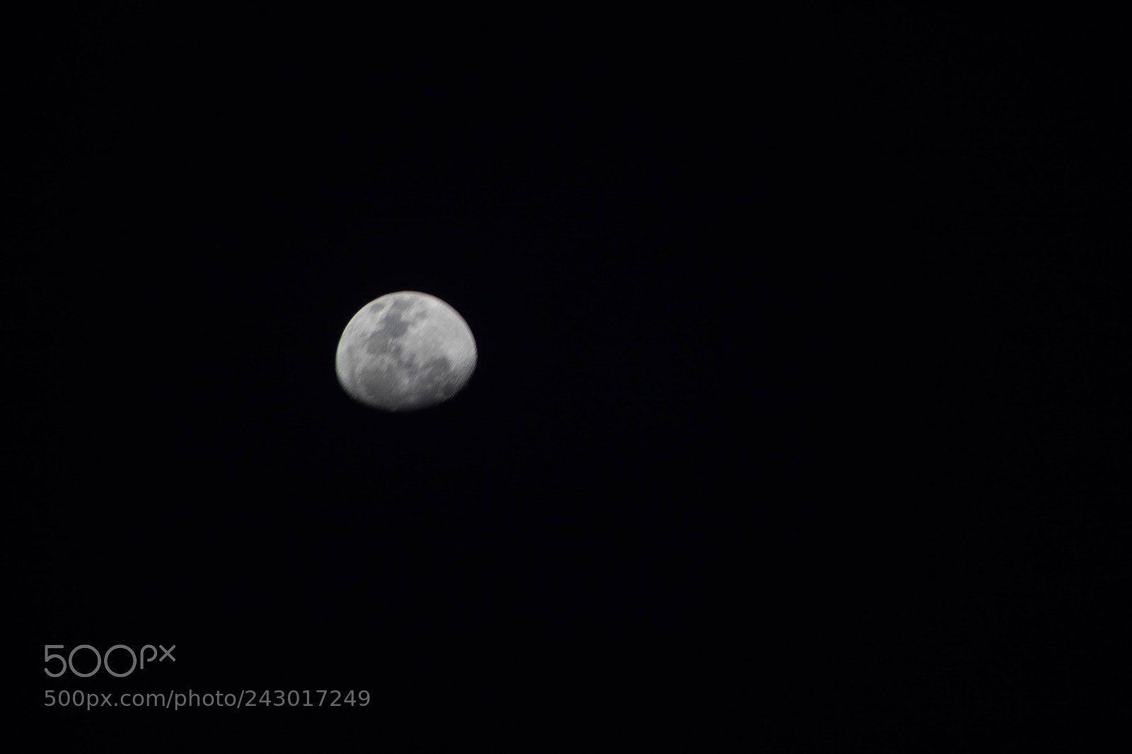 Canon EOS 1300D (EOS Rebel T6 / EOS Kiss X80) sample photo. Moon photography