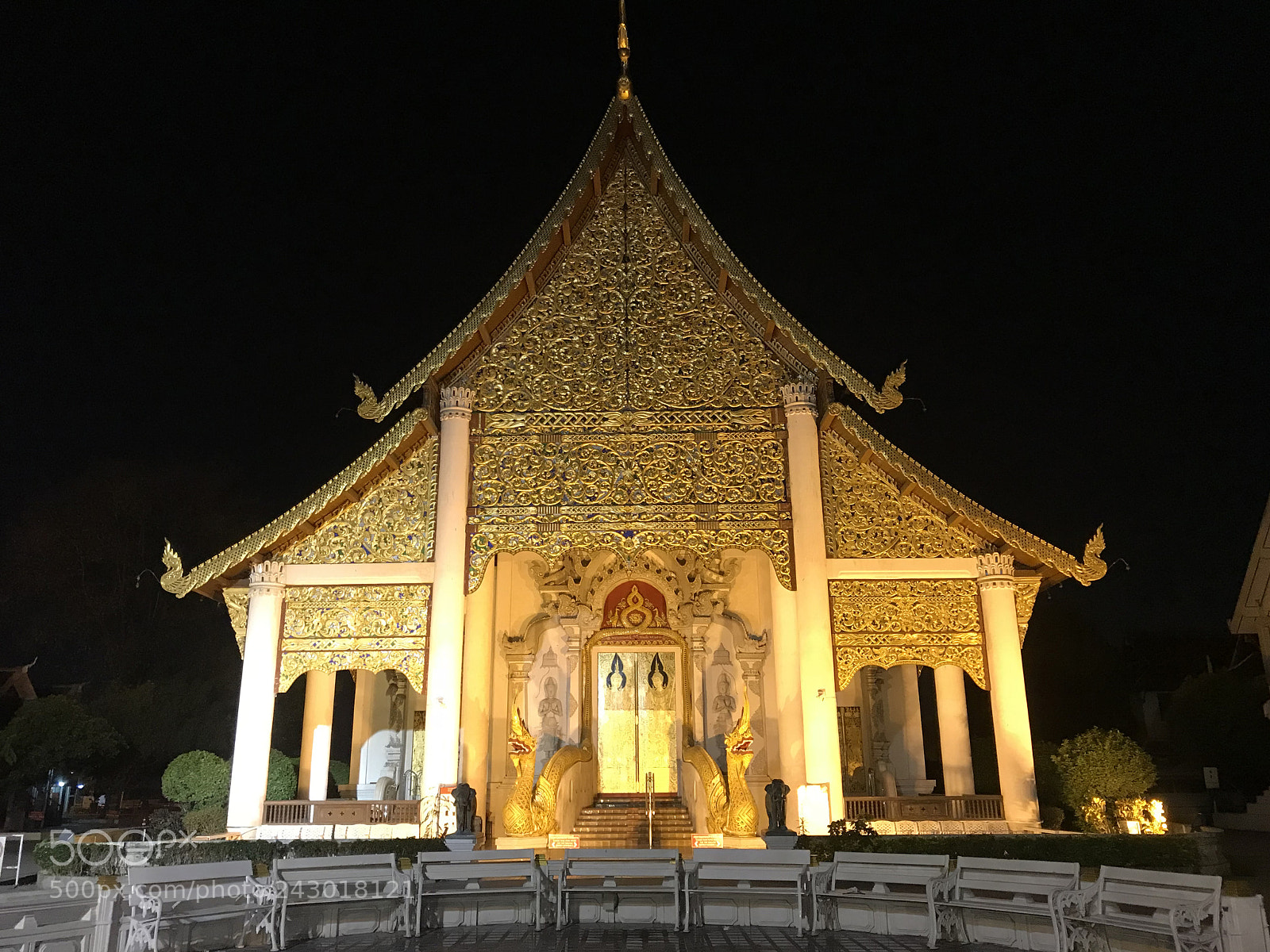Apple iPhone 7 sample photo. Wat chedi luang, chiang photography