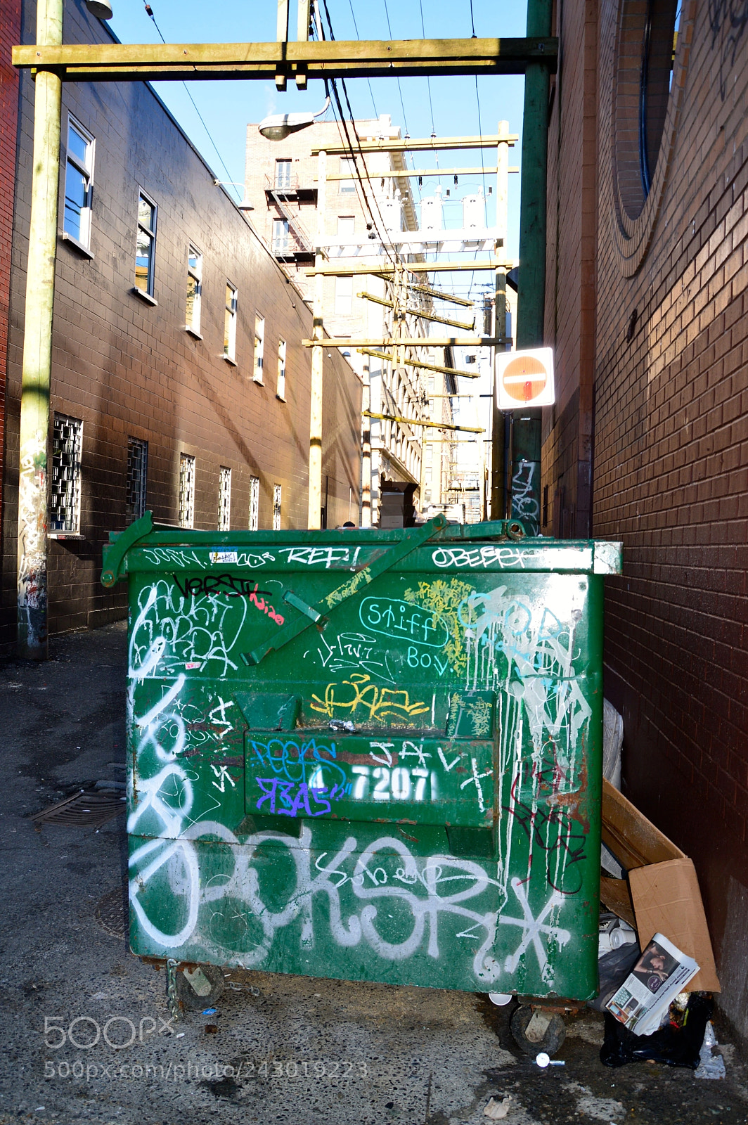 Nikon D3200 sample photo. Laneway vancouver city photography