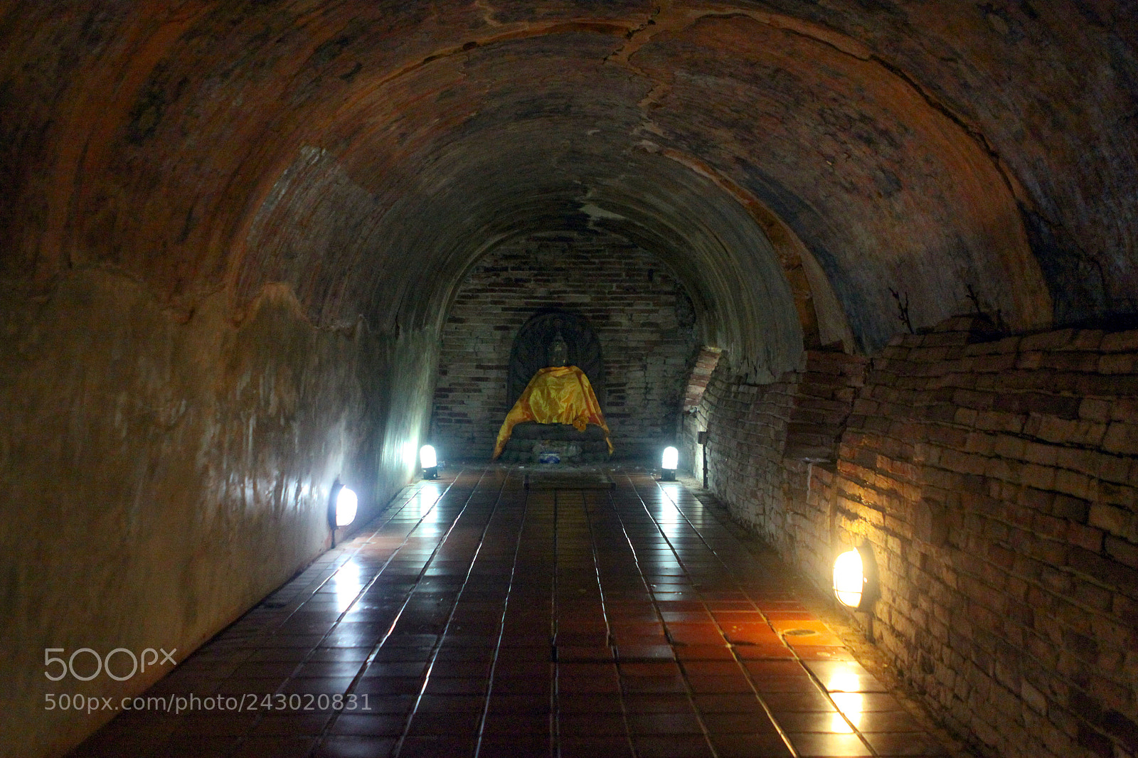 Canon EOS 50D sample photo. Painted tunnels of wat photography