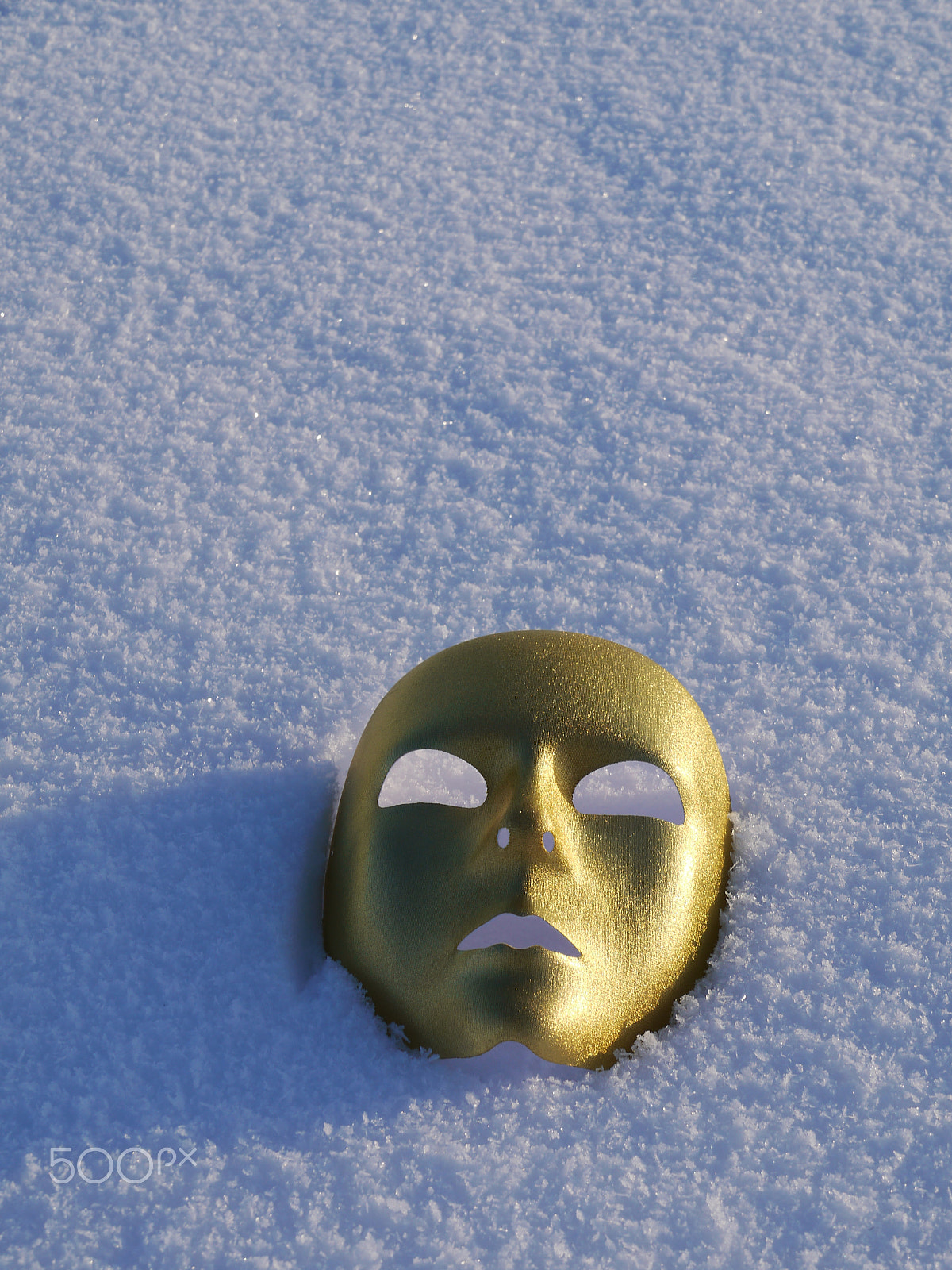 Panasonic Lumix DMC-G2 sample photo. Gold mask snow photography