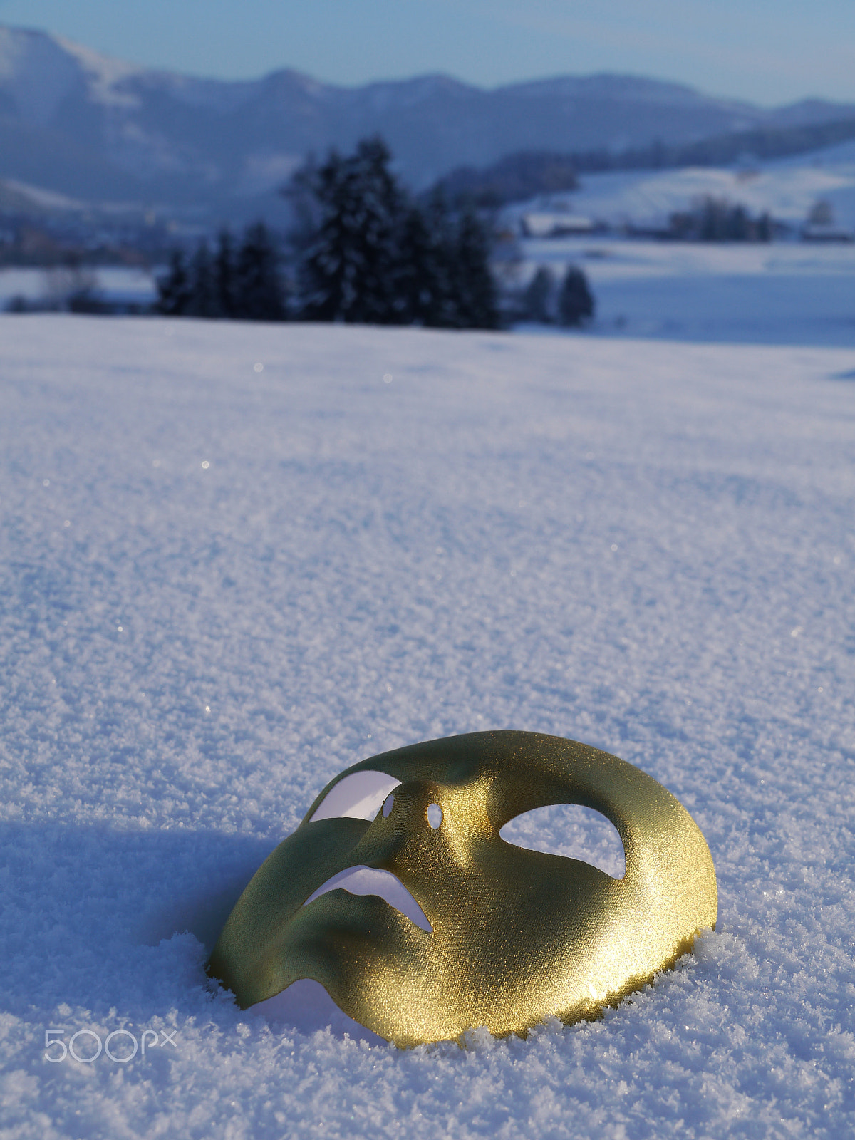 Panasonic Lumix DMC-G2 sample photo. Gold mask snow photography