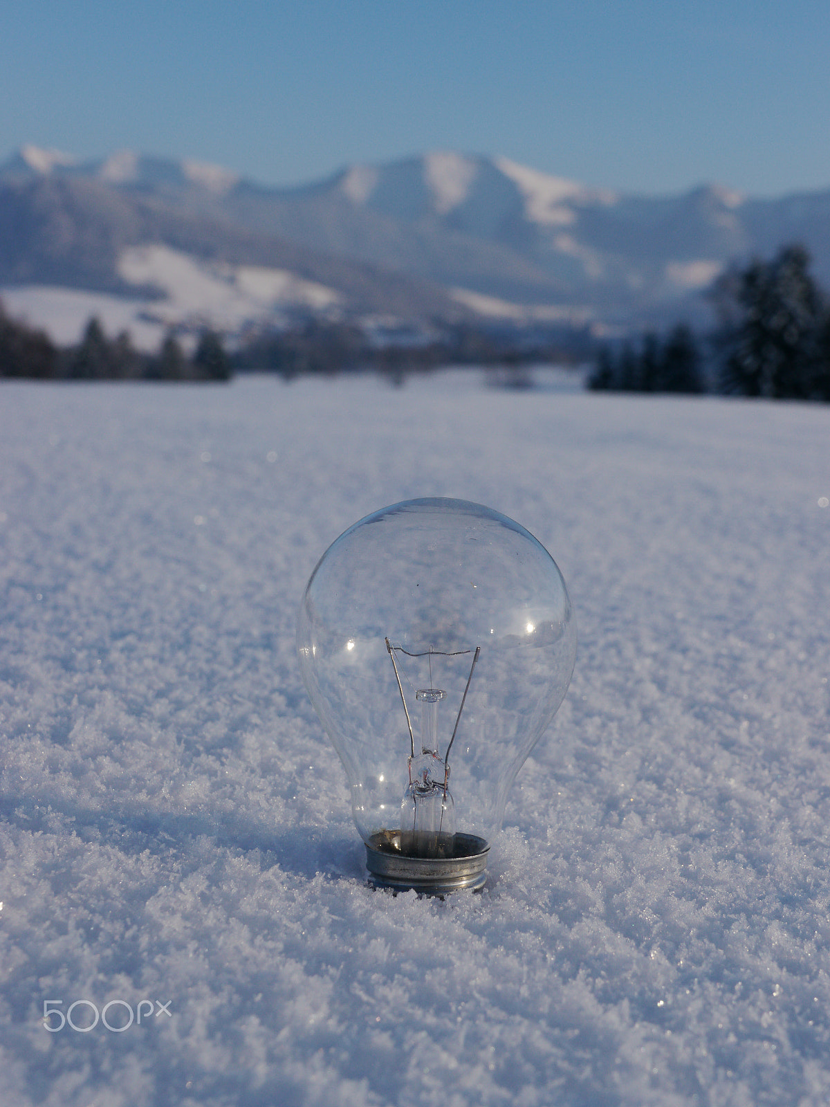 Panasonic Lumix DMC-GH2 sample photo. Light bulb snow photography