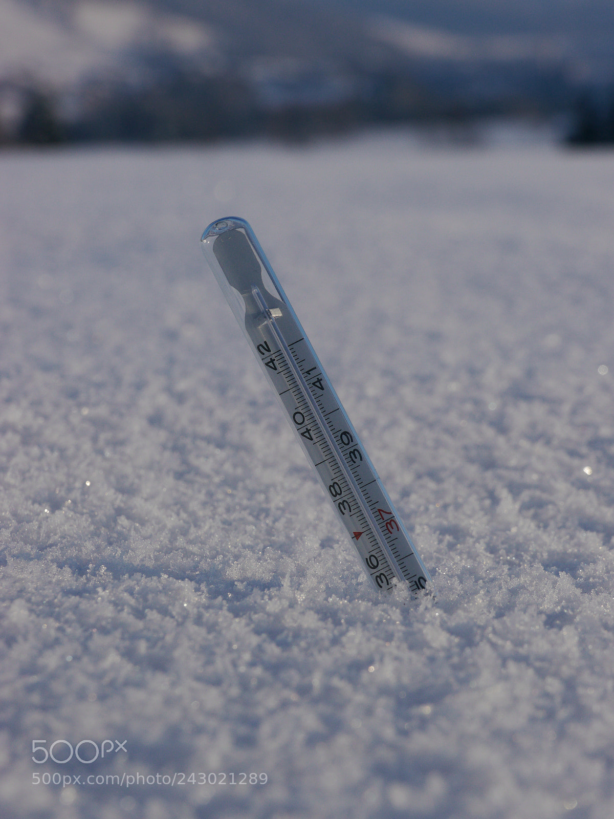 Panasonic Lumix DMC-GH2 sample photo. Thermometer snow photography
