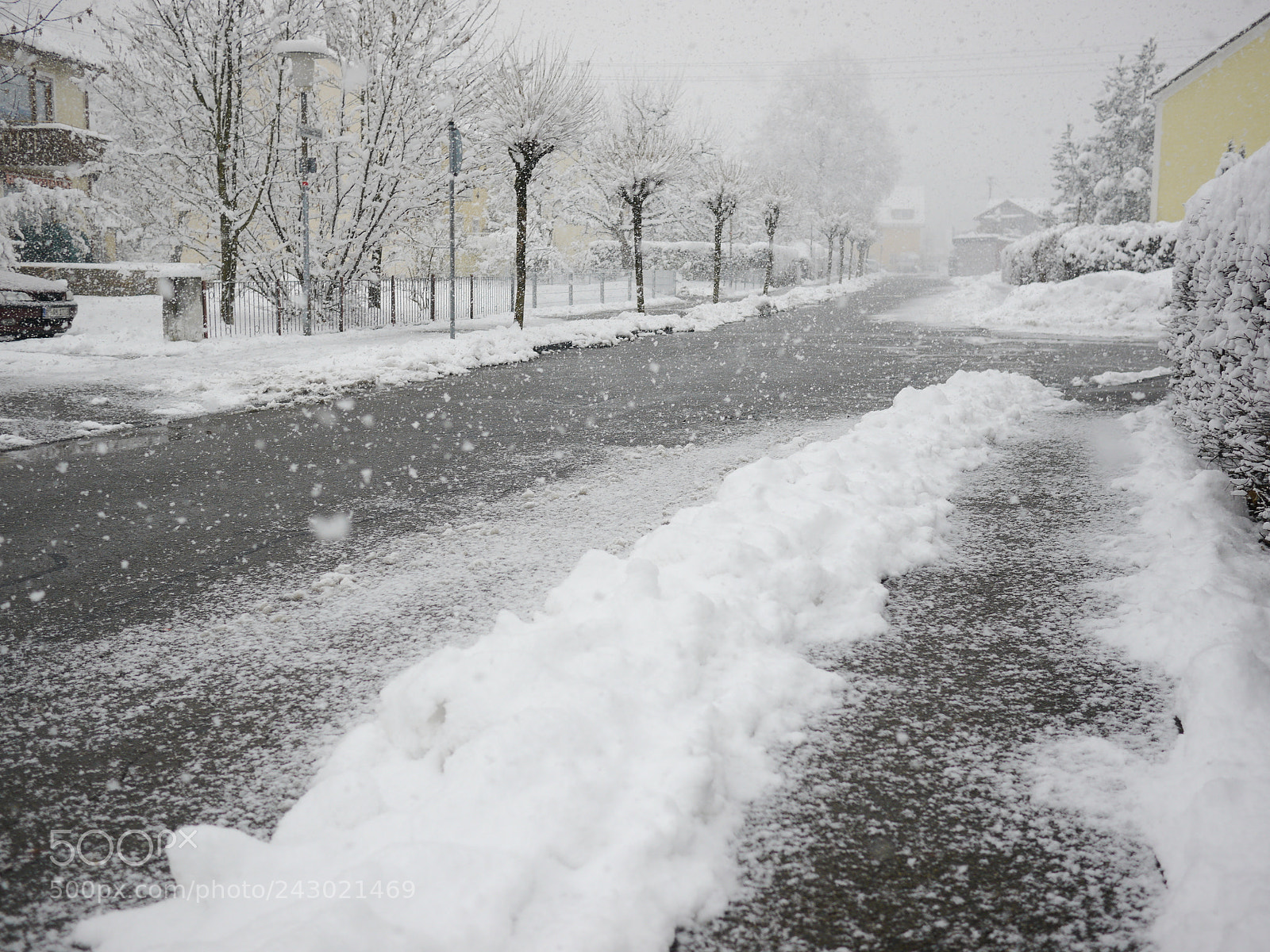 Panasonic Lumix DMC-GH2 sample photo. Snowy street city photography