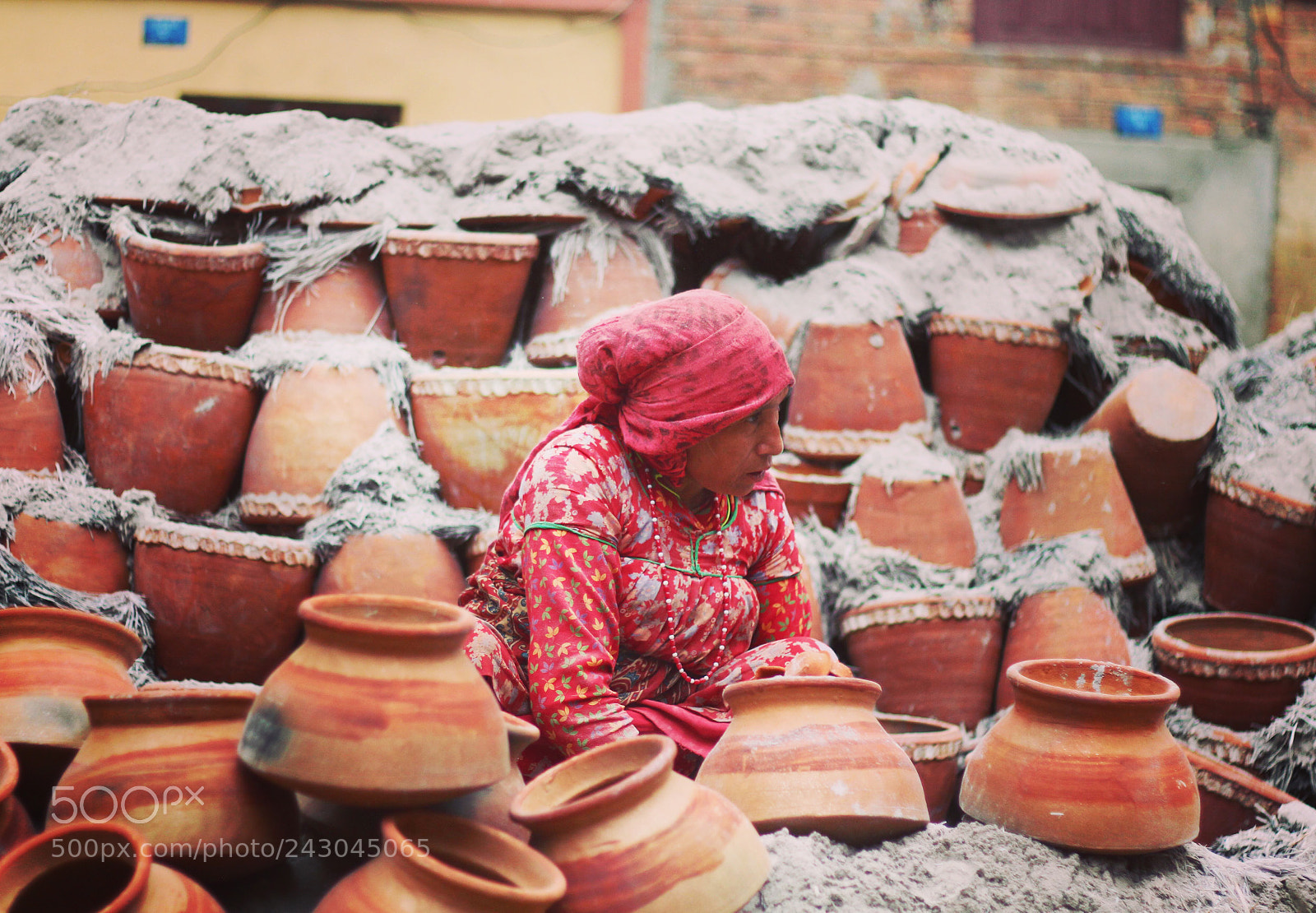 Canon EOS 650D (EOS Rebel T4i / EOS Kiss X6i) sample photo. A potter woman from photography