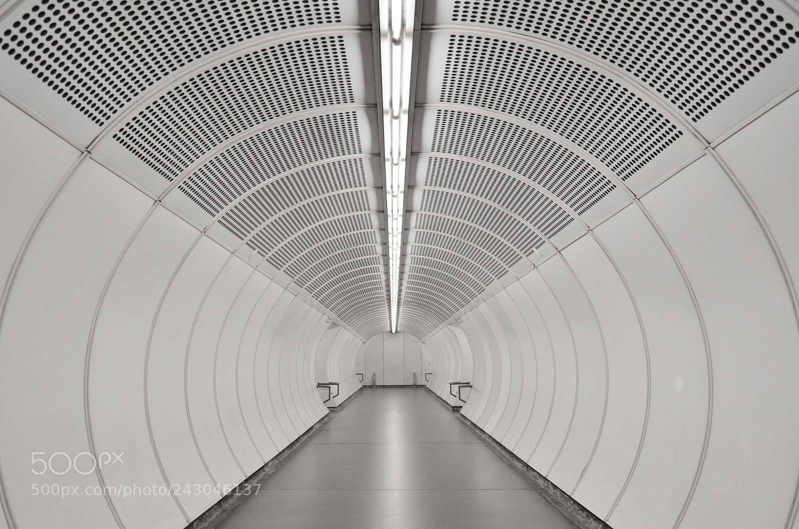 Nikon D5100 sample photo. Metro photography