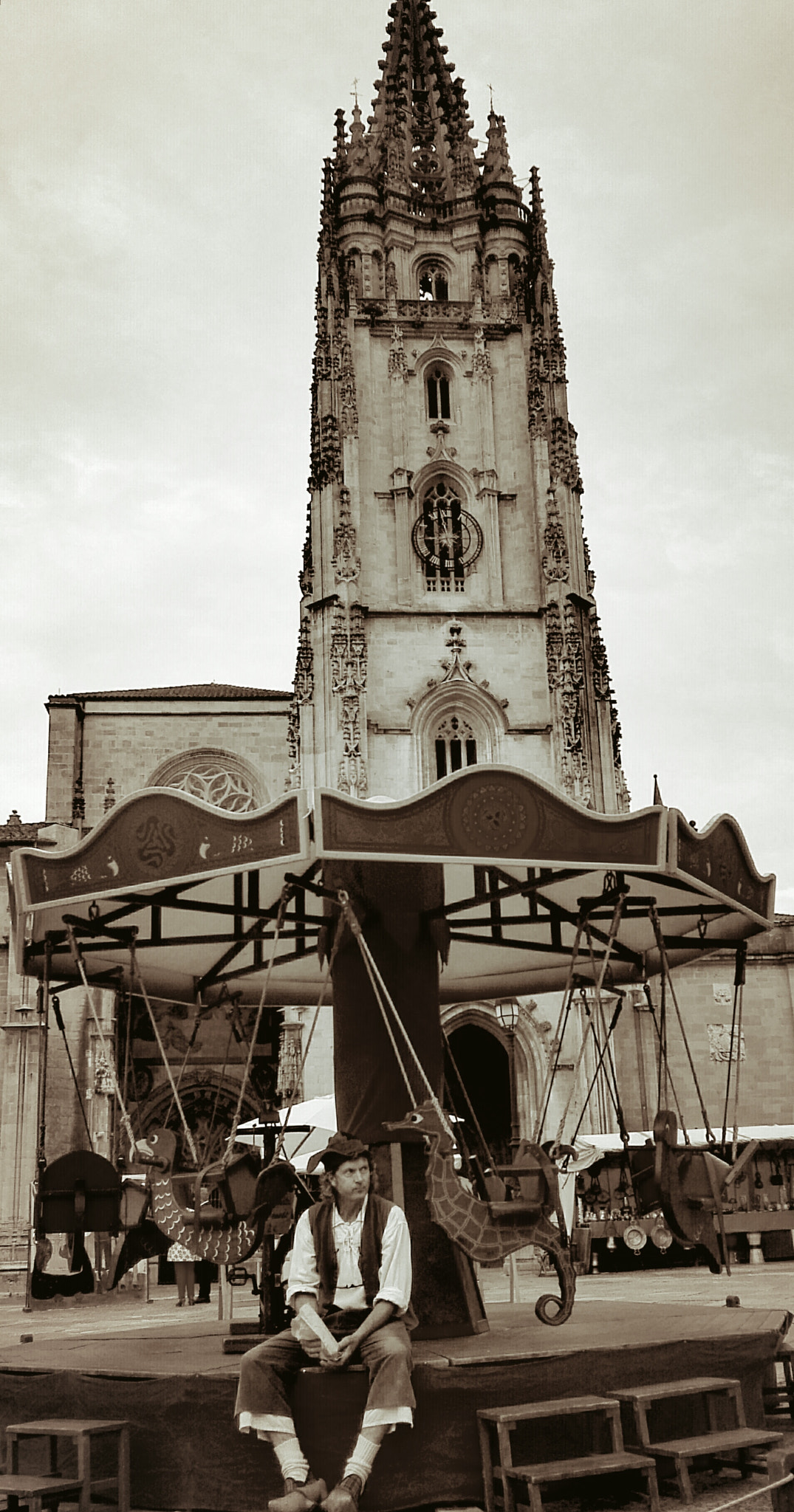 HUAWEI Mate 7 sample photo. The carrousel man photography
