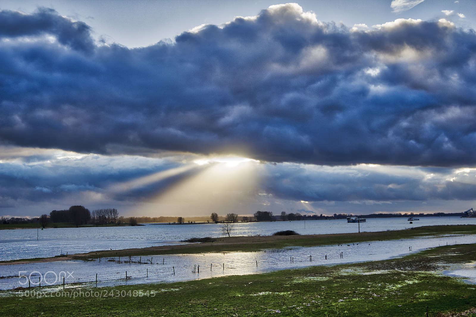 Canon EOS 550D (EOS Rebel T2i / EOS Kiss X4) sample photo. Sunset hdr photography