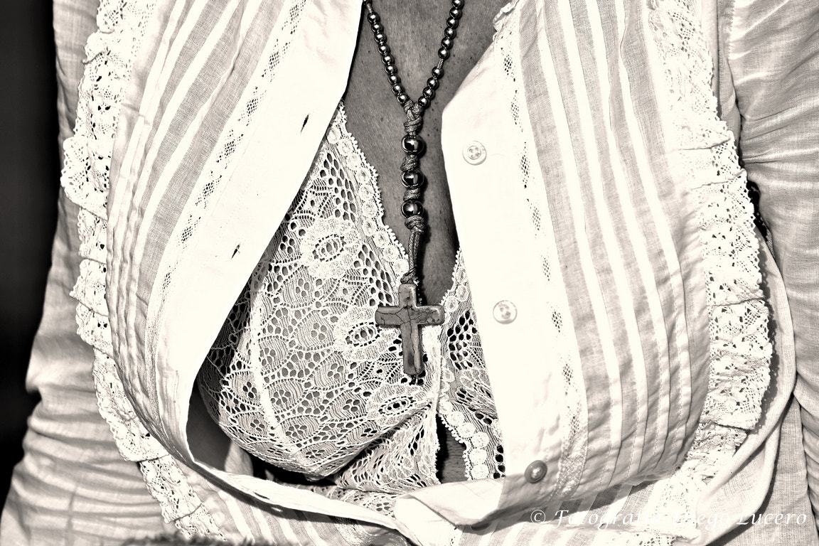 Nikon D7200 sample photo. Woman's faith photography