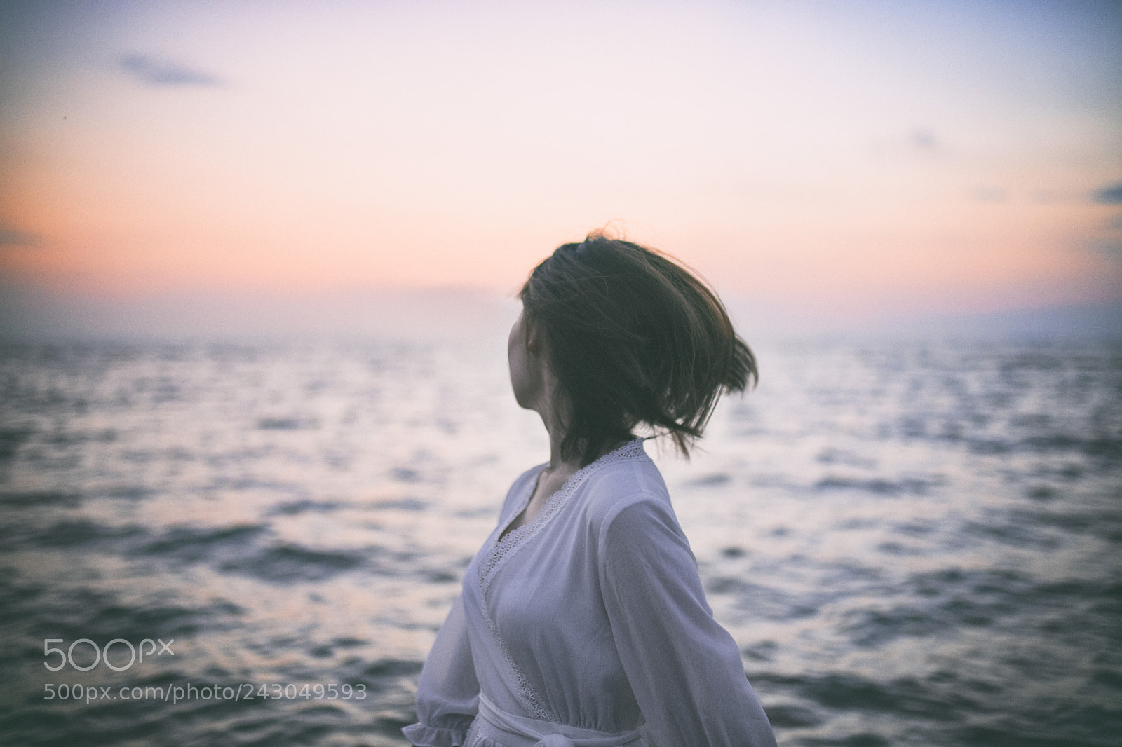 Canon EOS 6D Mark II sample photo. Girl, light, sea photography
