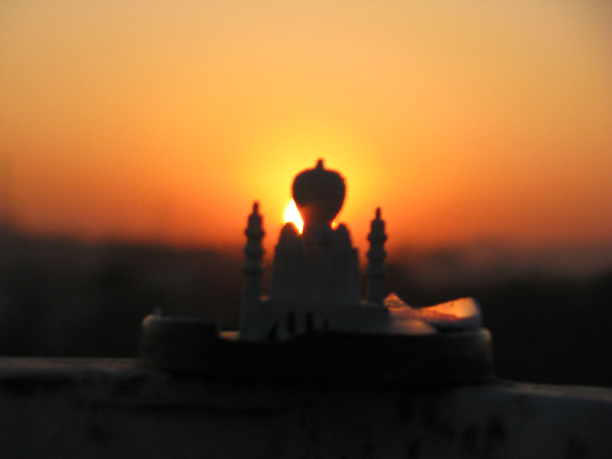 Canon POWERSHOT SX100 IS sample photo. The sunny taj photography