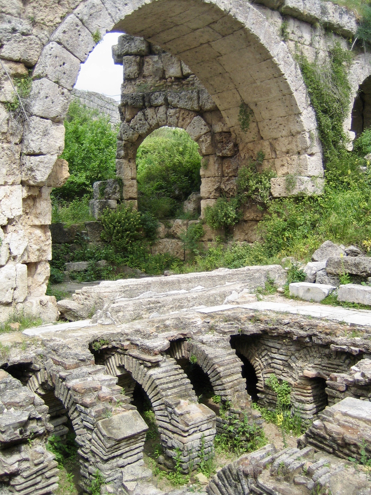 Canon DIGITAL IXUS 40 sample photo. Perge ruins - roman hypocaustum photography