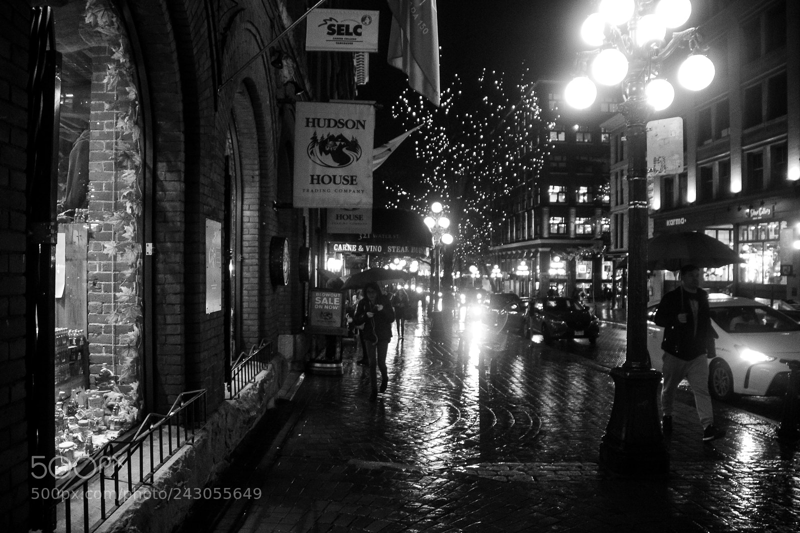 Nikon D800 sample photo. Rainy rainy gastown|下雨天的gastown photography