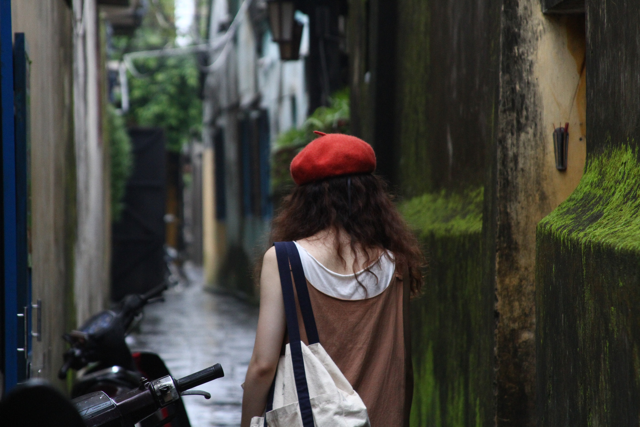 Canon EF 28-135mm F3.5-5.6 IS USM sample photo. Em ở hội an photography