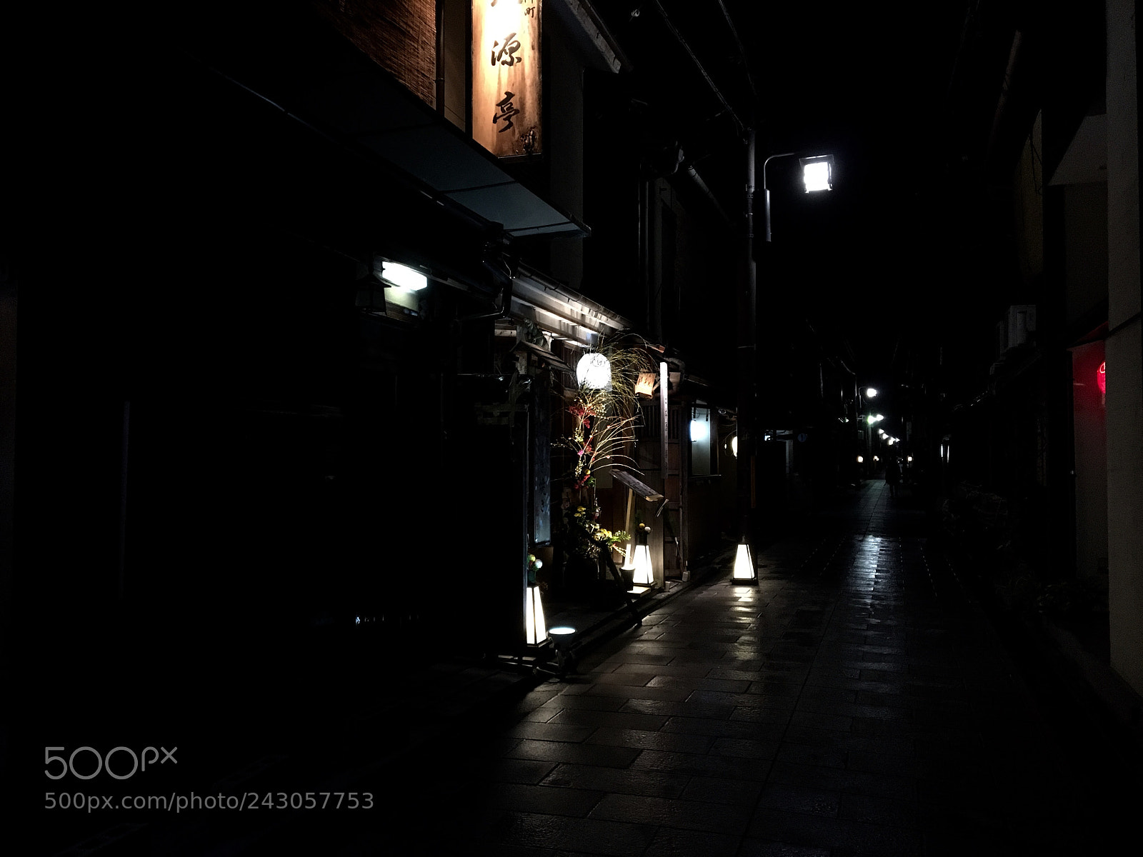 Apple iPhone 6s sample photo. Miyagawacho street, kyoto, japan. photography