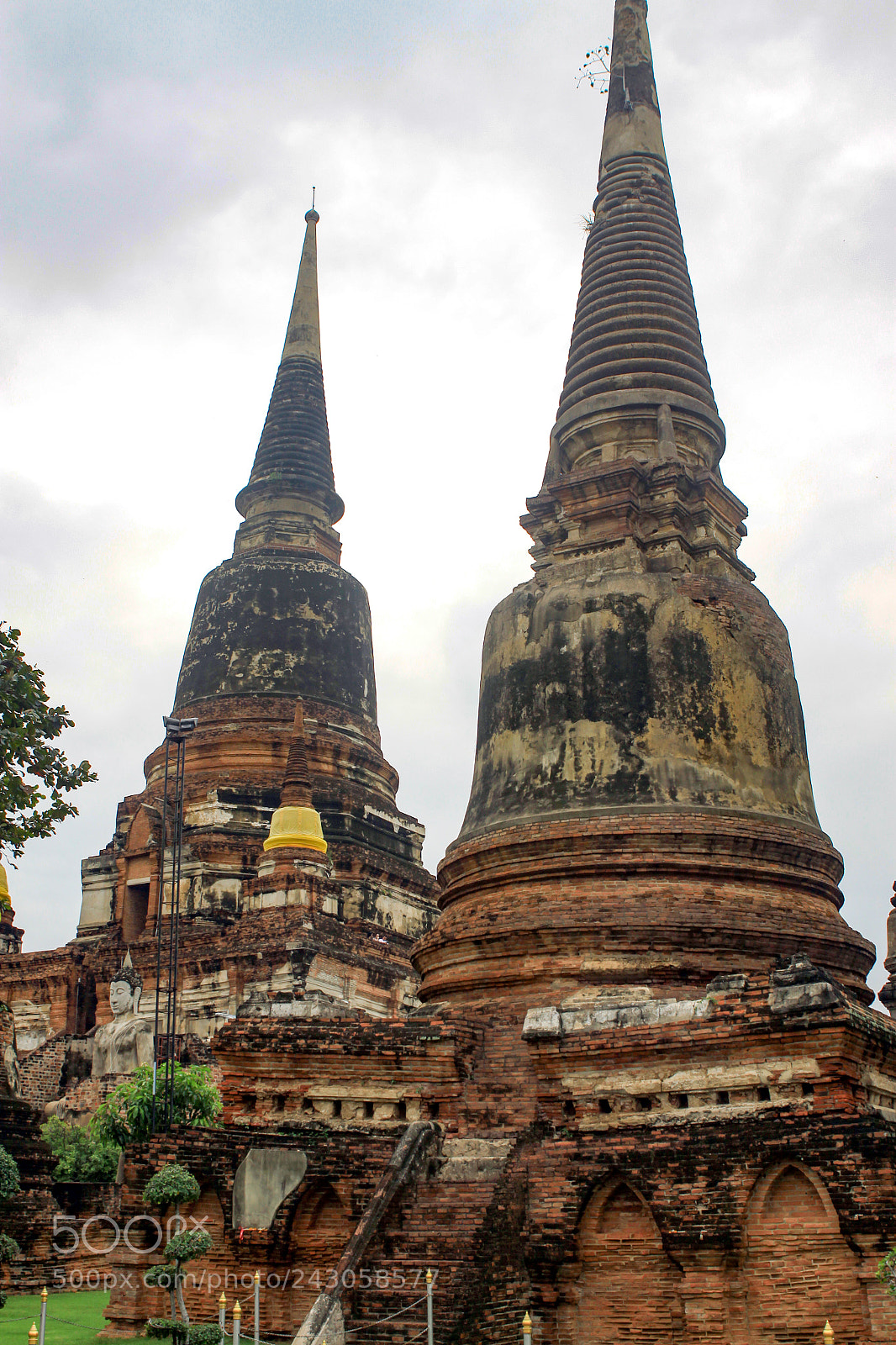 Canon EOS 50D sample photo. Wat phu khao thong photography