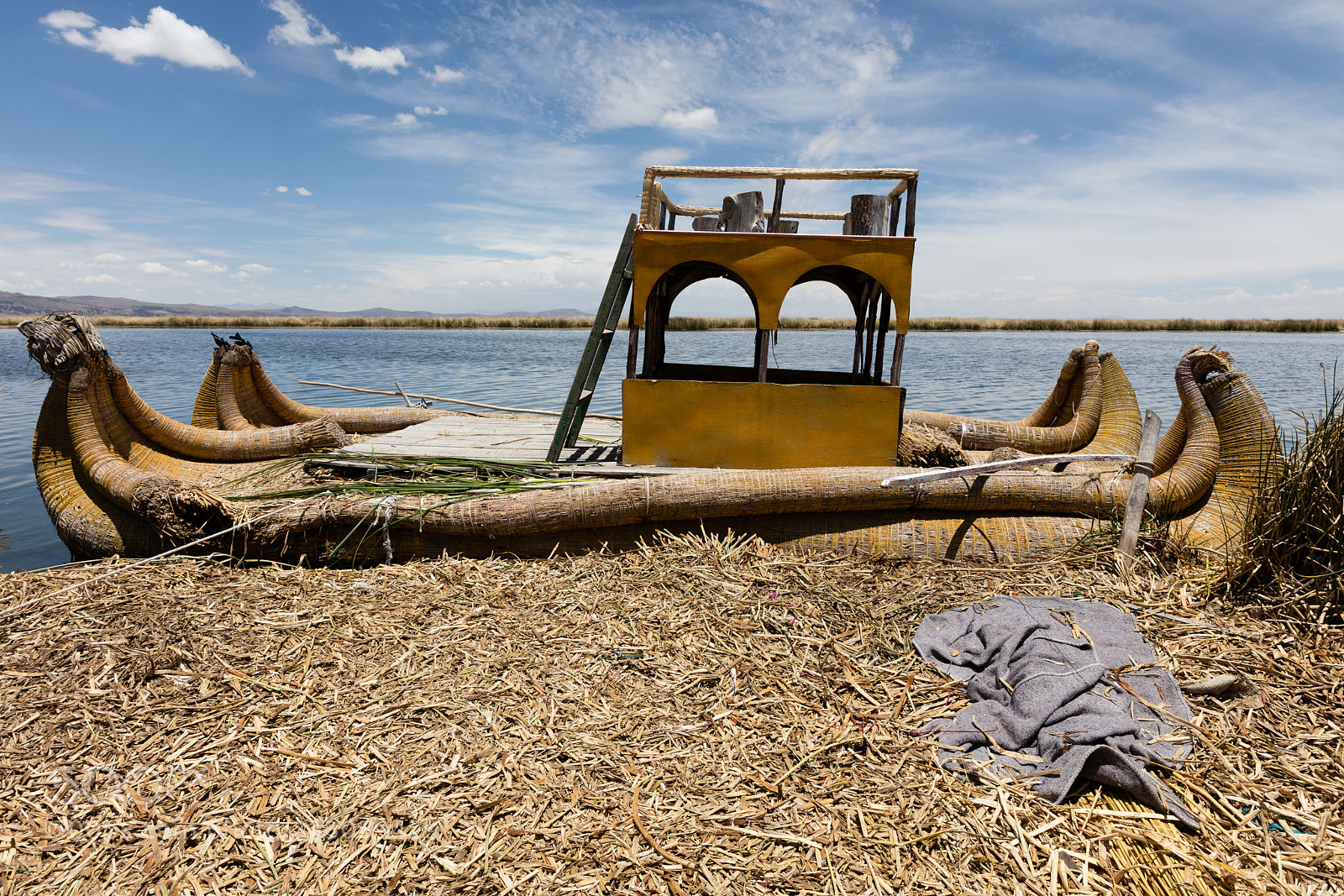 Canon EOS 5DS R sample photo. Boat in the uro photography