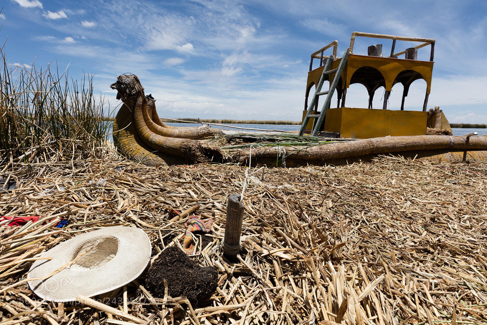 Canon EOS 5DS R sample photo. Boat in the uro photography