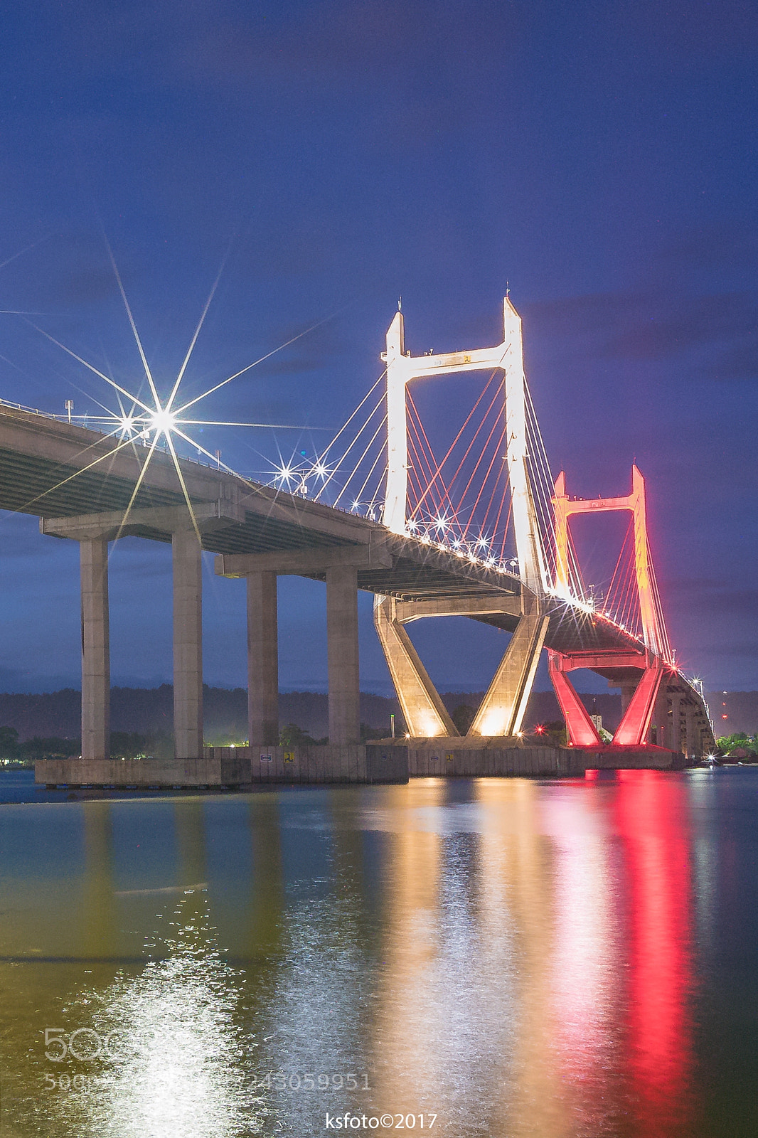Sony a7R II sample photo. Merah putih bridge photography