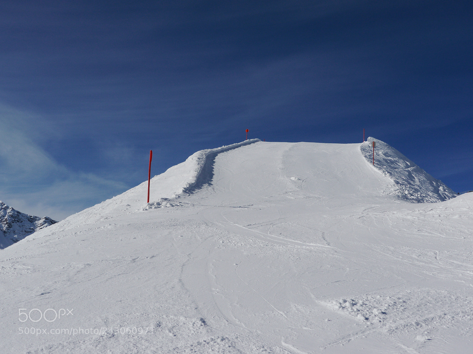 Panasonic Lumix DMC-GH2 sample photo. Ski slope lot of photography