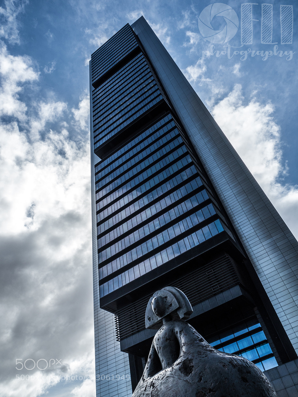 Olympus OM-D E-M5 II sample photo. Menina financiera photography