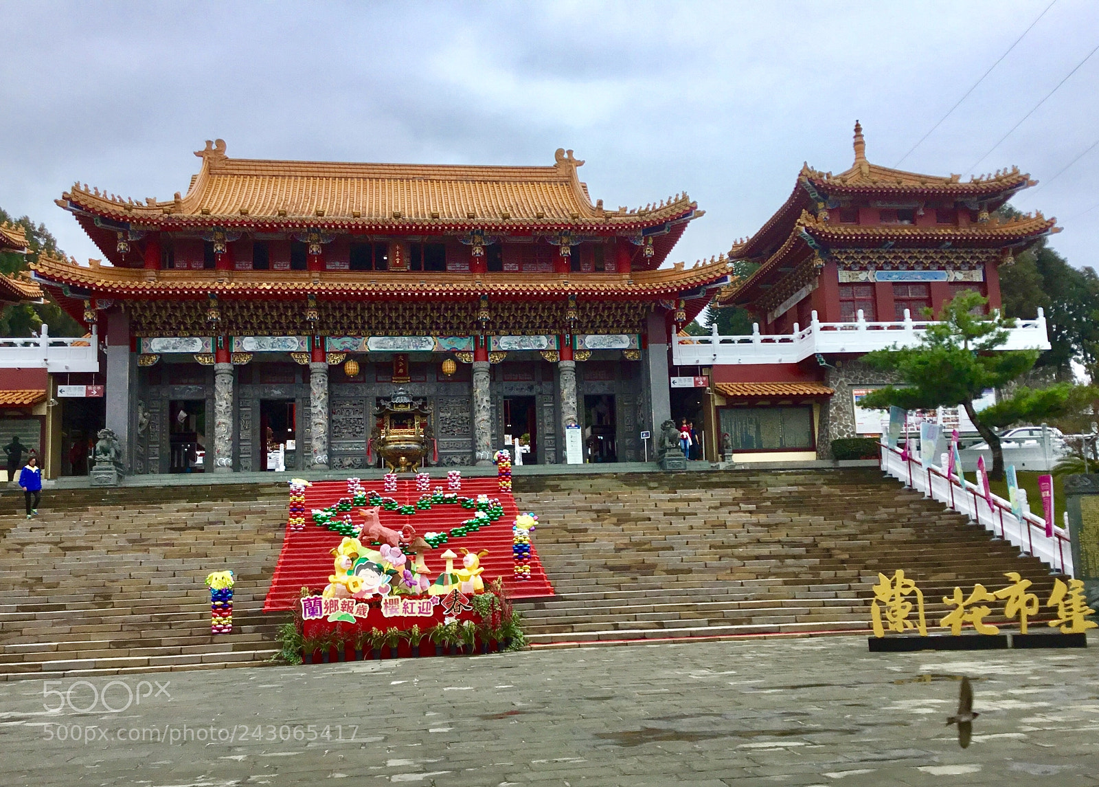 Apple iPad sample photo. Yuchih township taoist temple photography