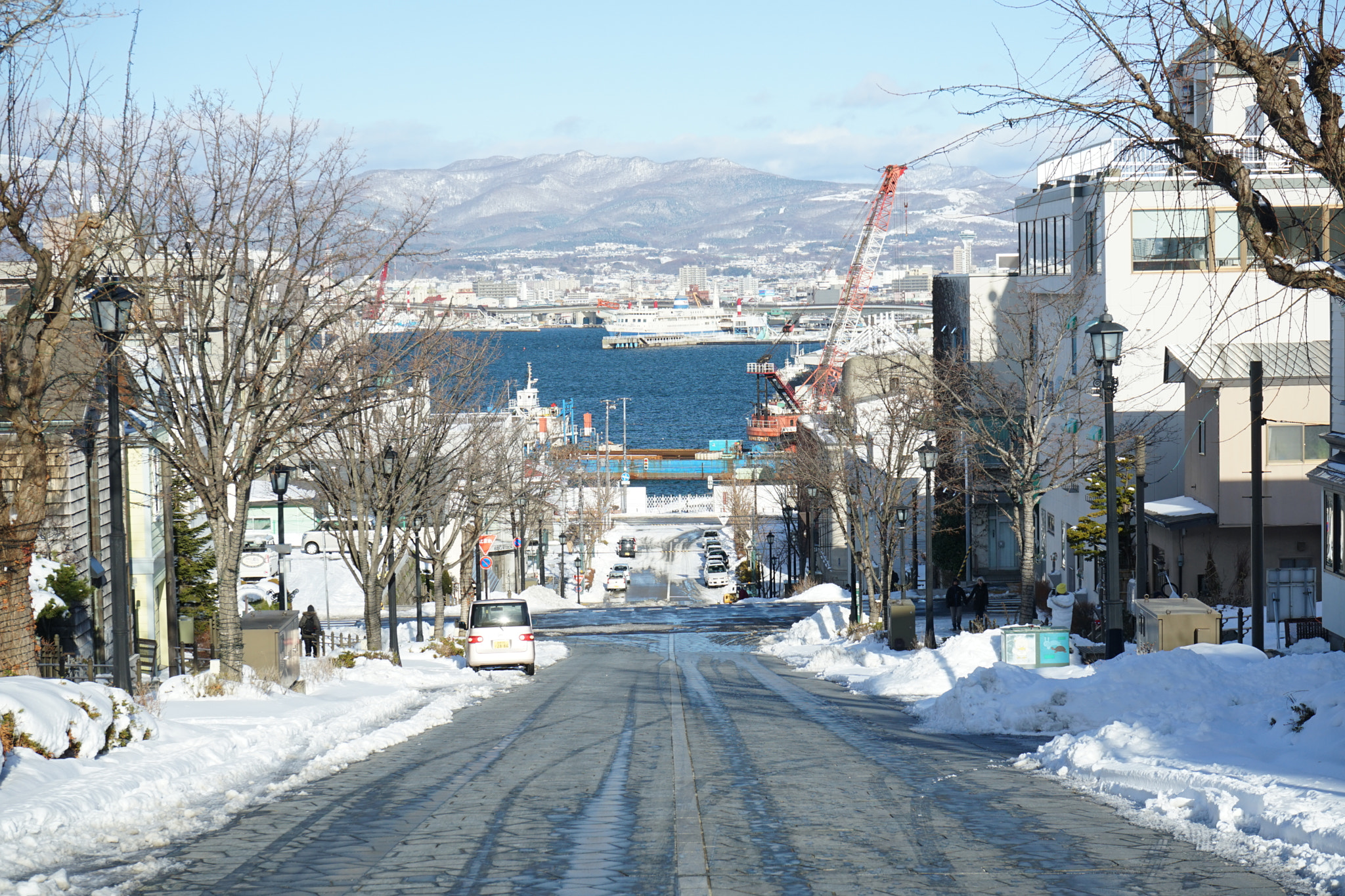 Sony FE 28-70mm F3.5-5.6 OSS sample photo. Snow and port - 函館 photography