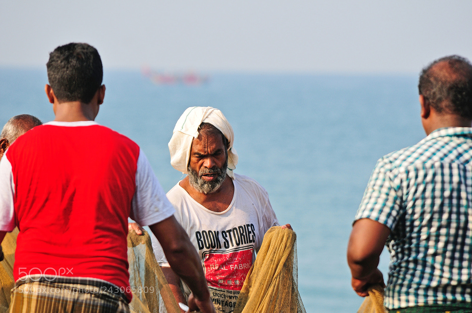 Nikon D300S sample photo. Fisher preparing net dsc photography