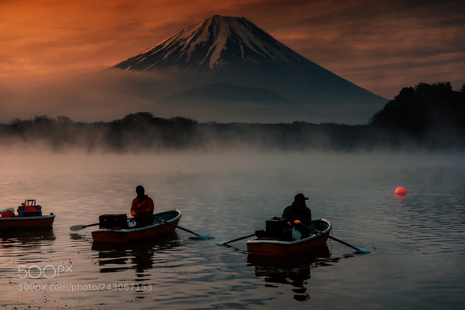 Nikon D810 sample photo. Sailing at misty lake photography