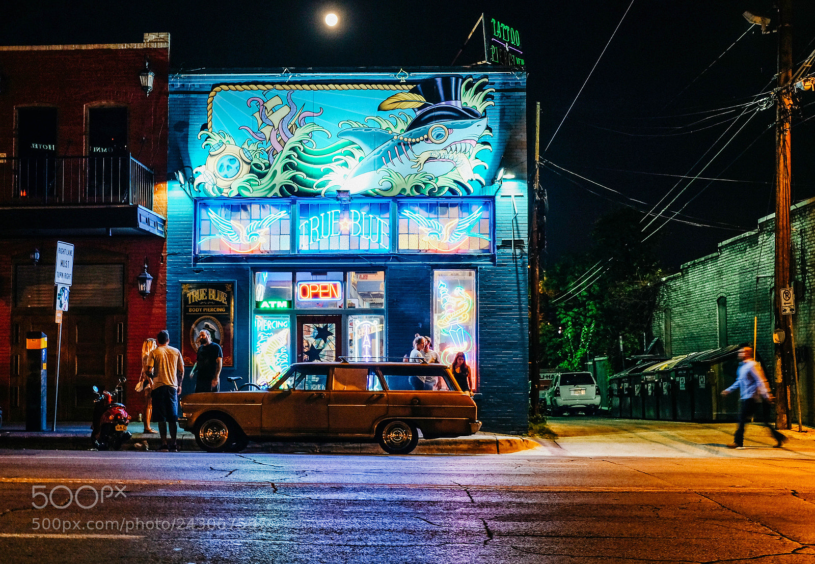 Fujifilm X-T10 sample photo. True blue photography