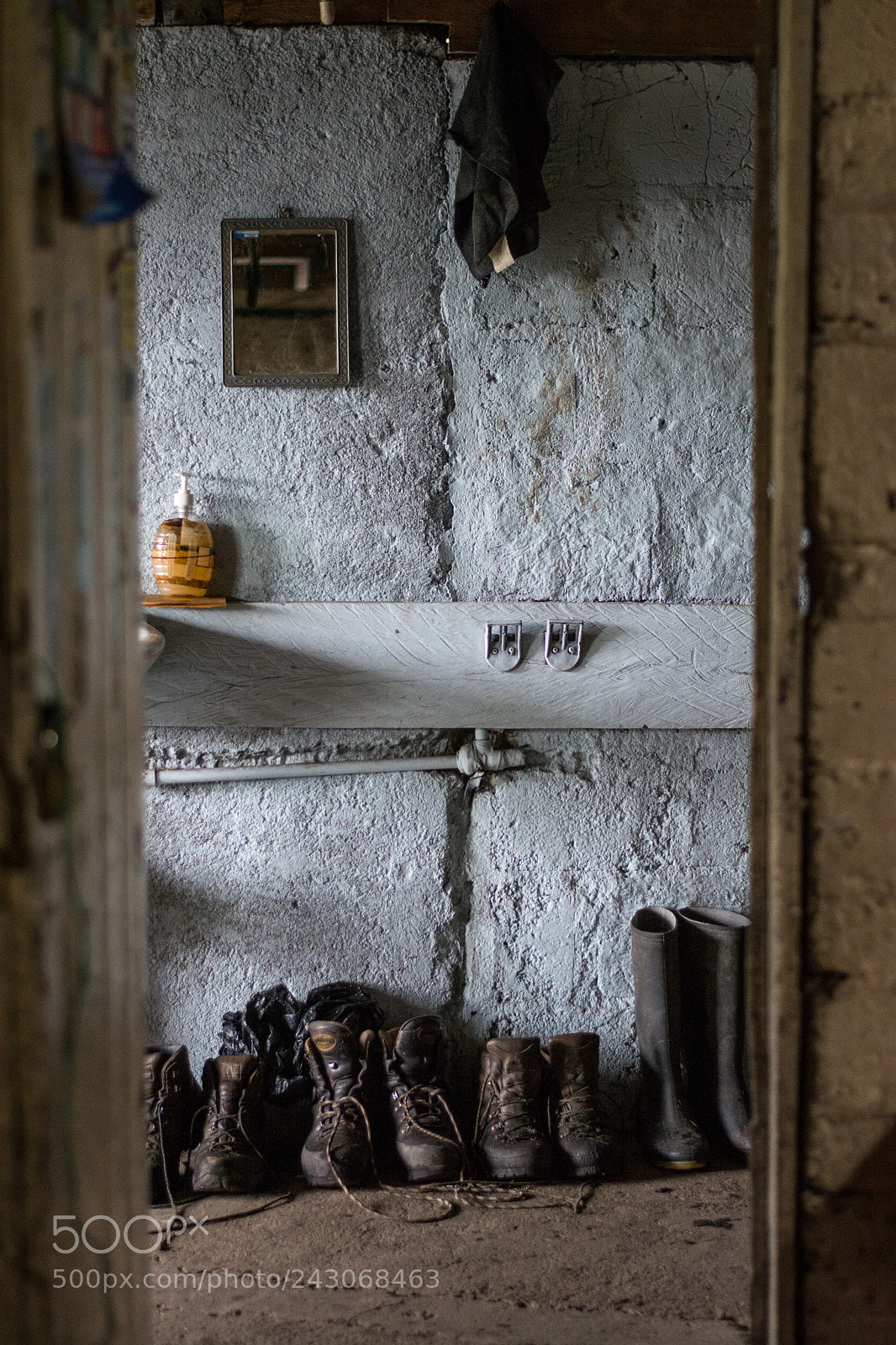 Nikon D7100 sample photo. Trekking boots aligned in photography