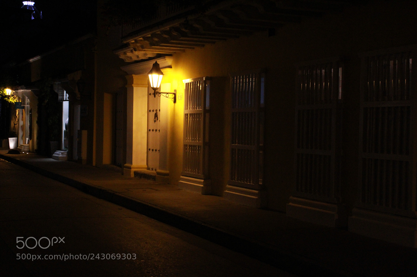 Canon EF-S 18-55mm F3.5-5.6 III sample photo. Claroscuro cartagenero photography