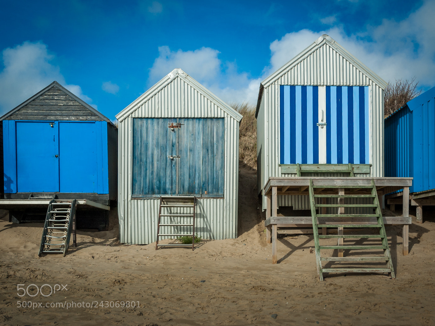 Nikon D70 sample photo. Abersoch beach huts (of ) photography