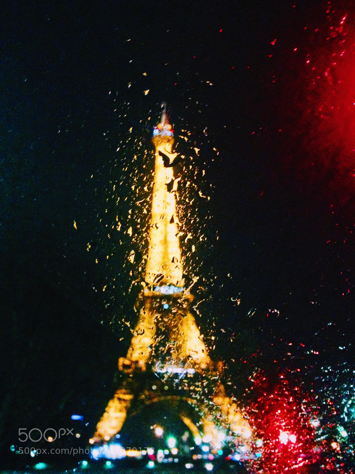 Apple iPhone 5 sample photo. A rainy night in photography
