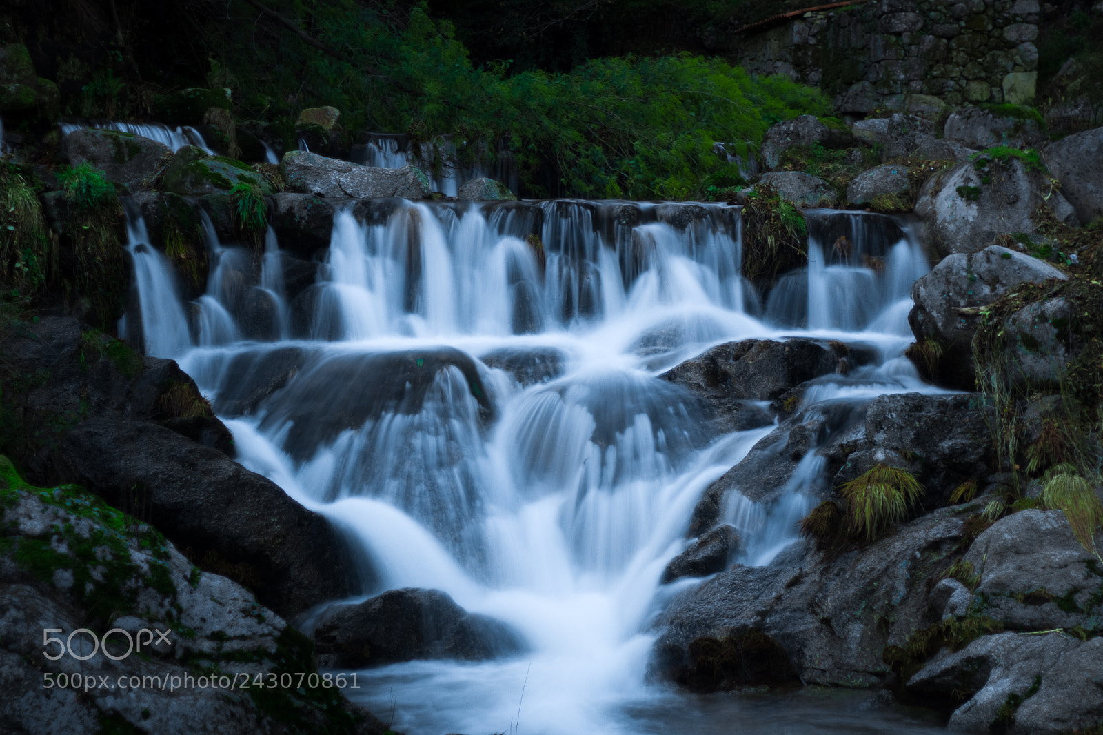 Canon EOS 100D (EOS Rebel SL1 / EOS Kiss X7) sample photo. Waterfall photography