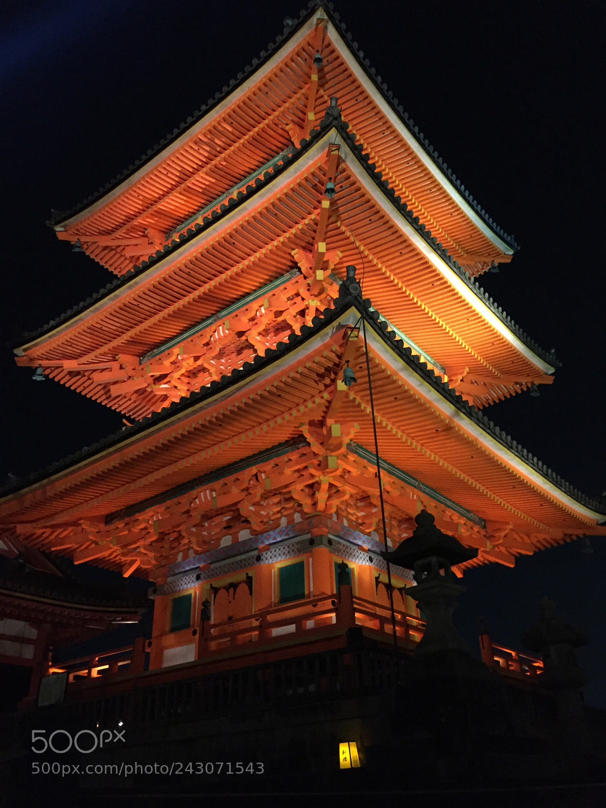Apple iPhone 6 sample photo. A three-storeyed pagoda in photography
