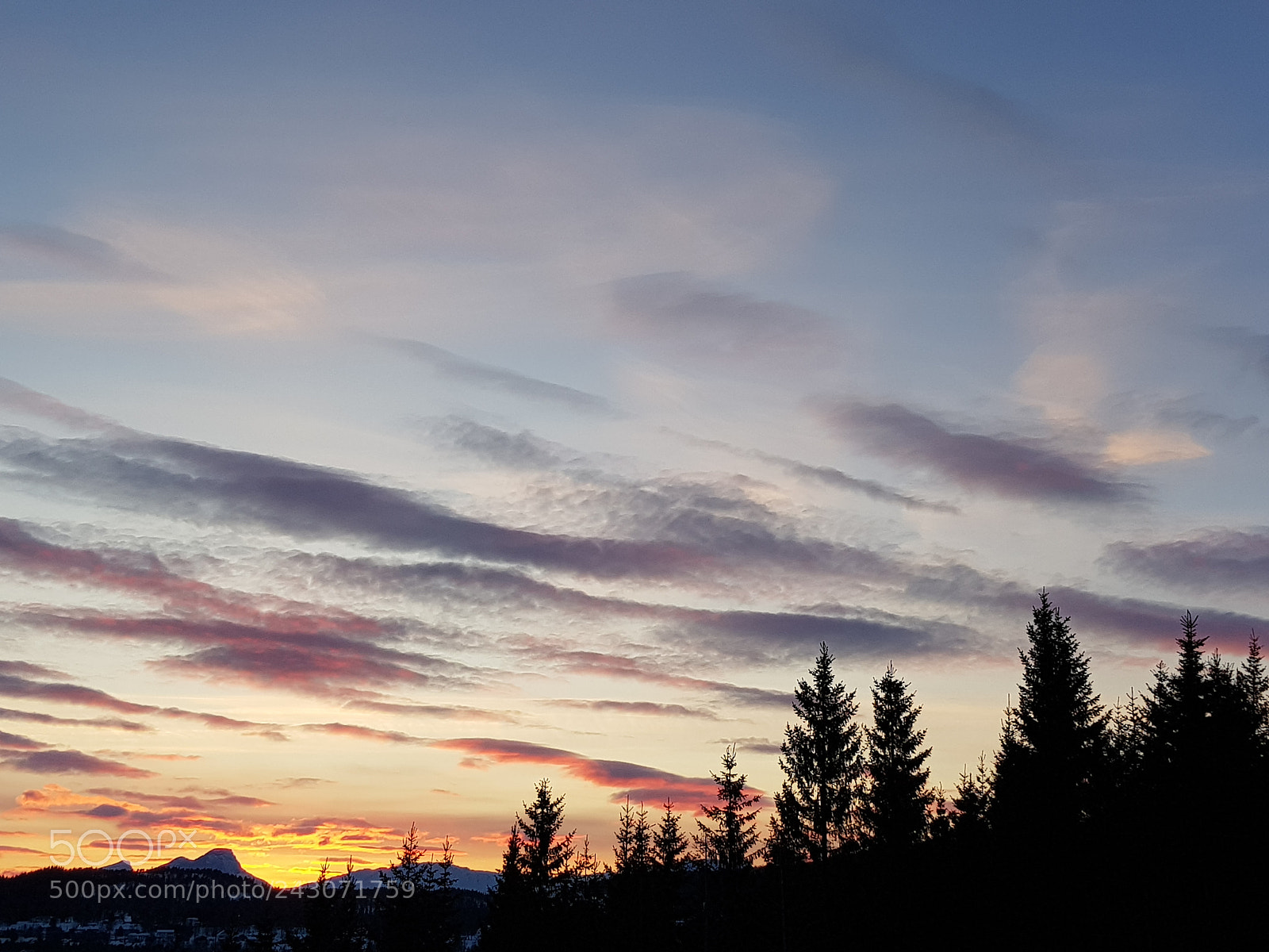 Samsung Galaxy S8 sample photo. Norwegian national mountain stetind photography