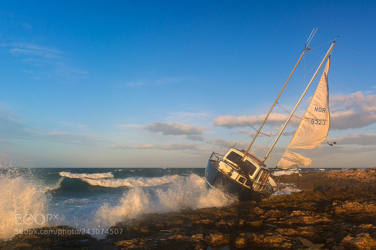 Nikon D7100 sample photo. Aground photography