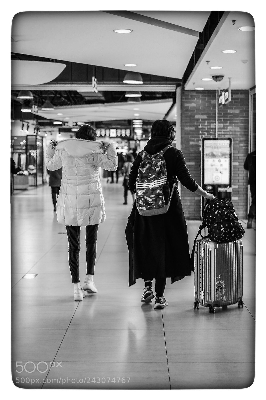 Fujifilm X-T1 sample photo. Go shopping photography