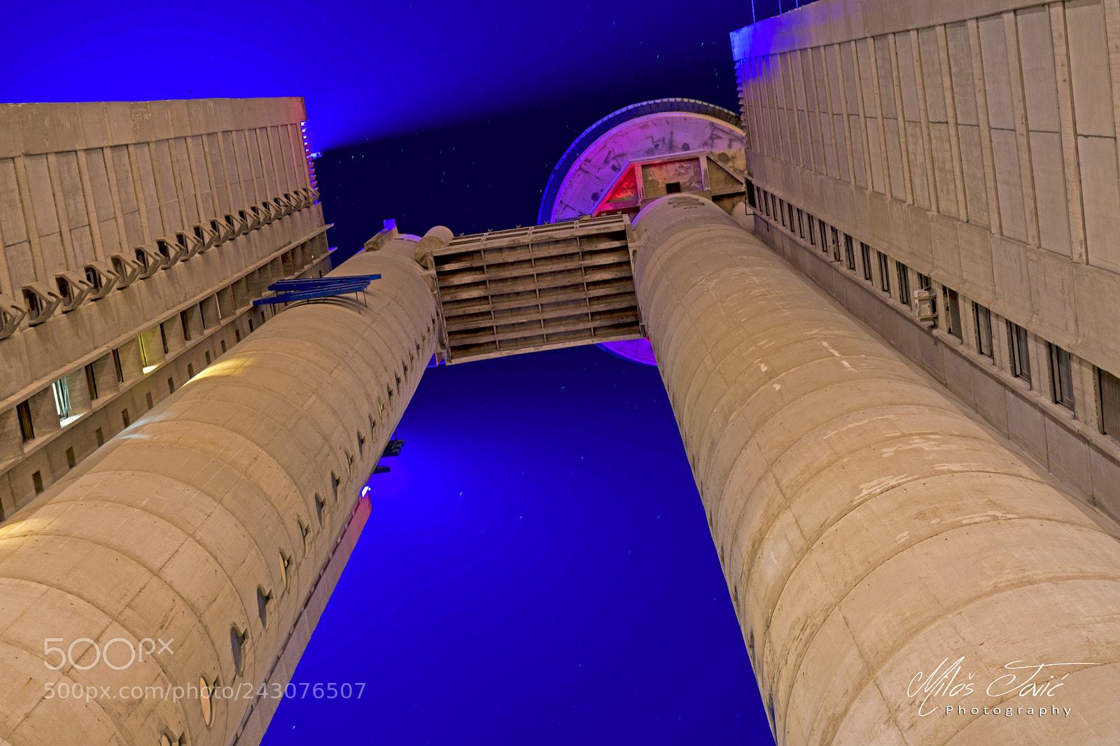 Nikon D7200 sample photo. Genex building photography