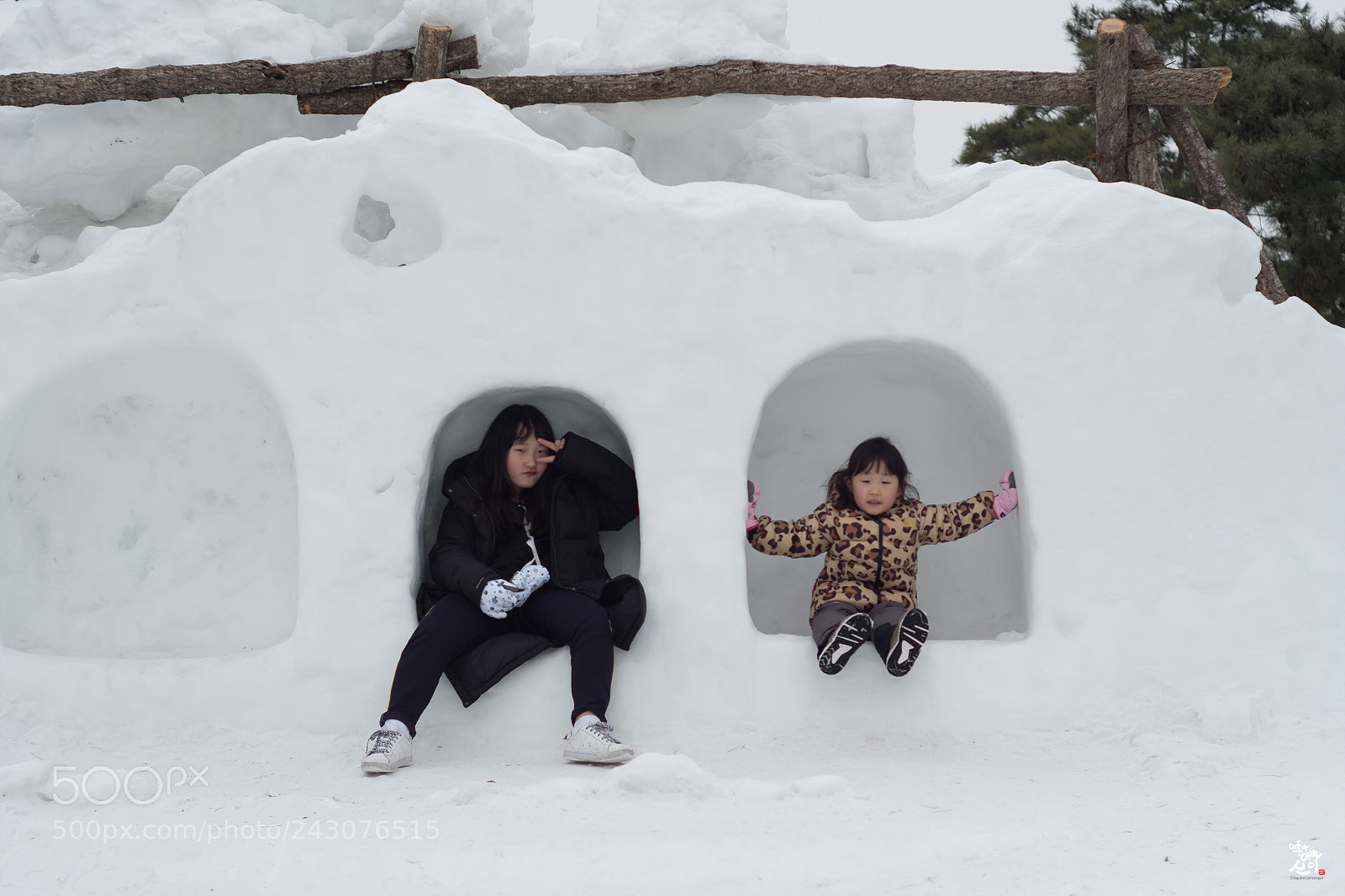 Fujifilm X-T2 sample photo. Sisters photography