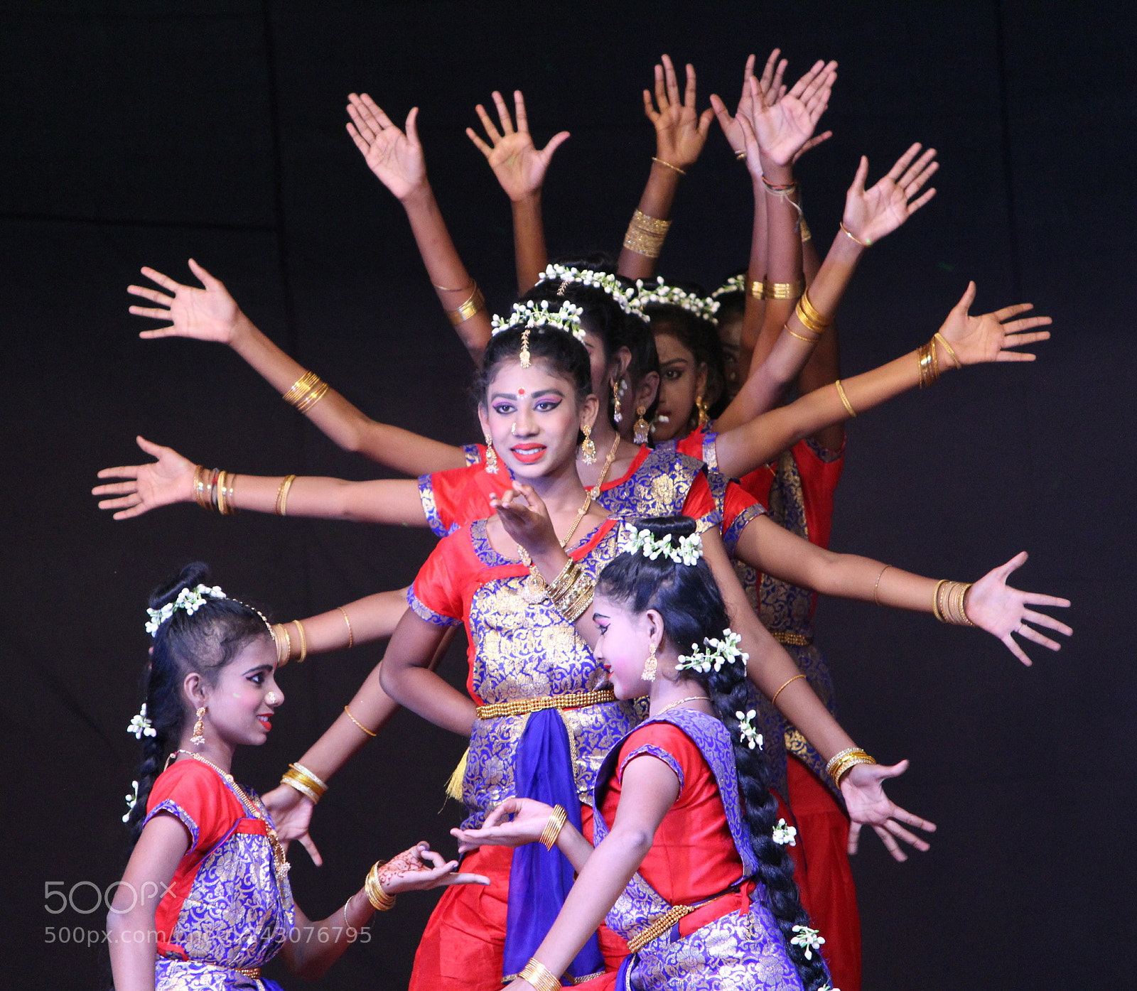 Canon EOS 1300D (EOS Rebel T6 / EOS Kiss X80) sample photo. Dance formation photography