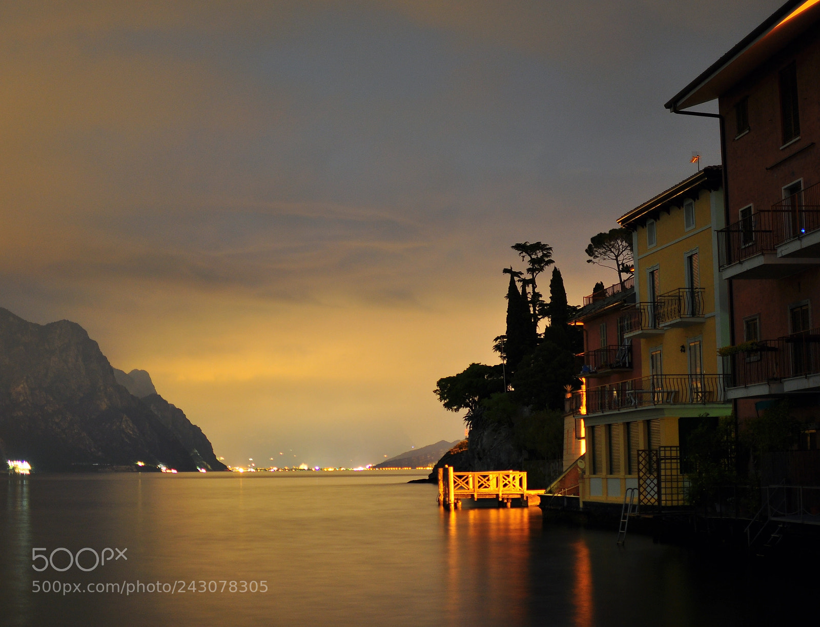 Nikon D90 sample photo. Night life of garda photography