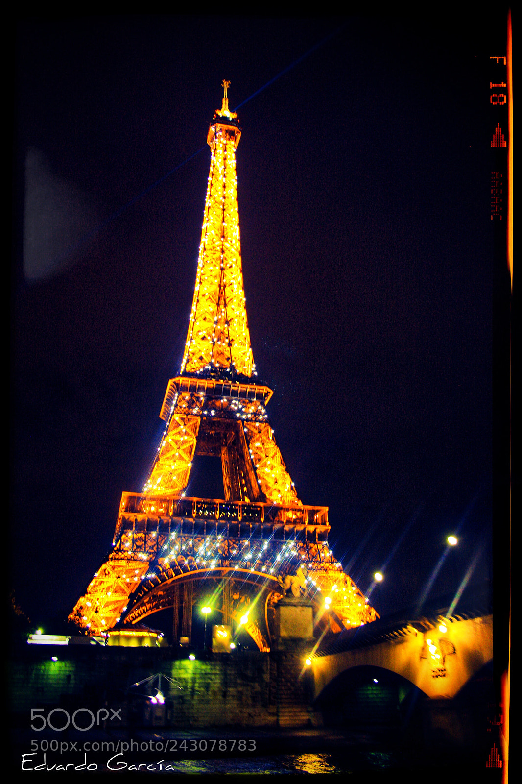 Canon EOS 1000D (EOS Digital Rebel XS / EOS Kiss F) sample photo. Torre eiffel photography