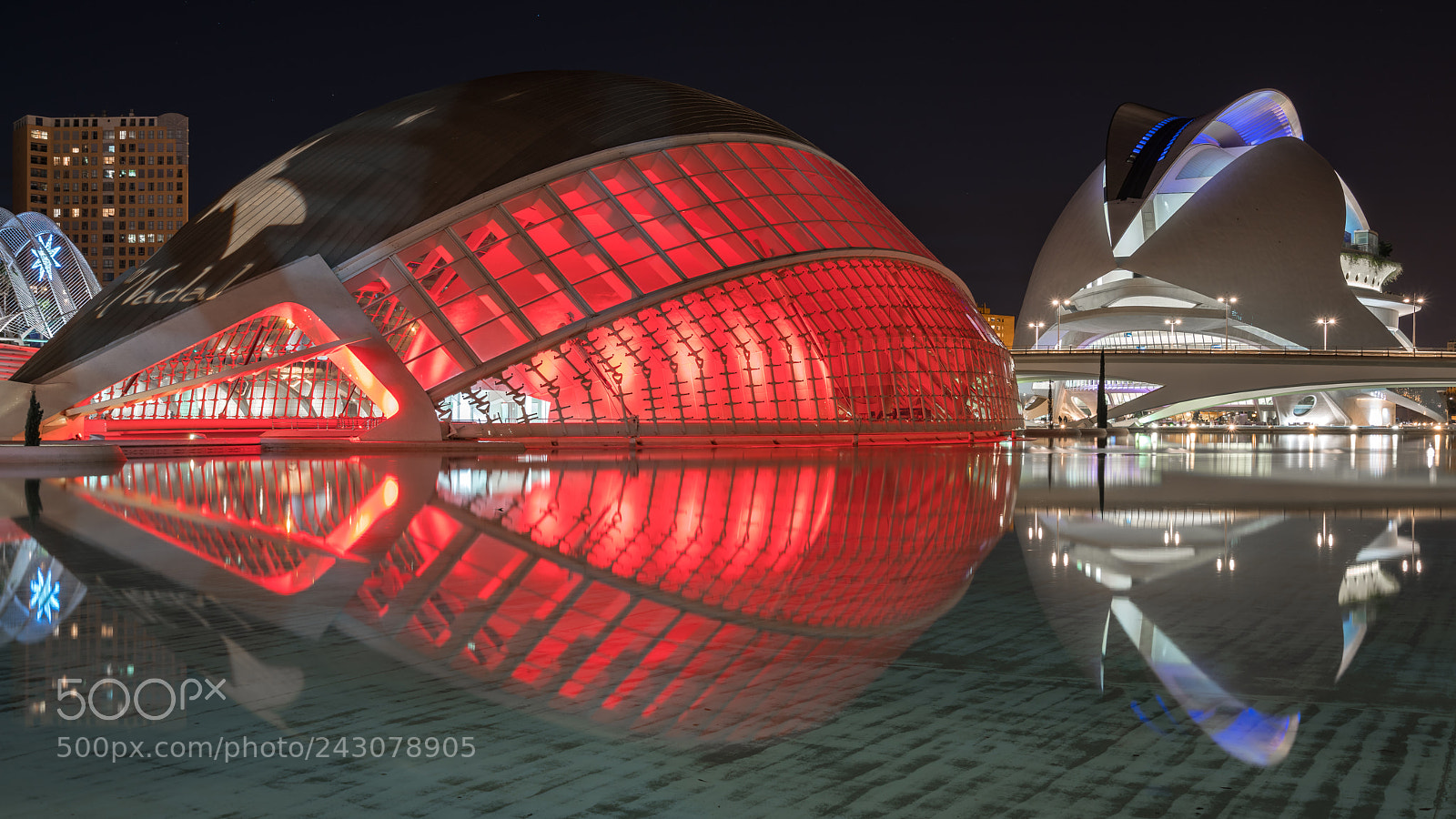 Sony a7R II sample photo. Red alert photography