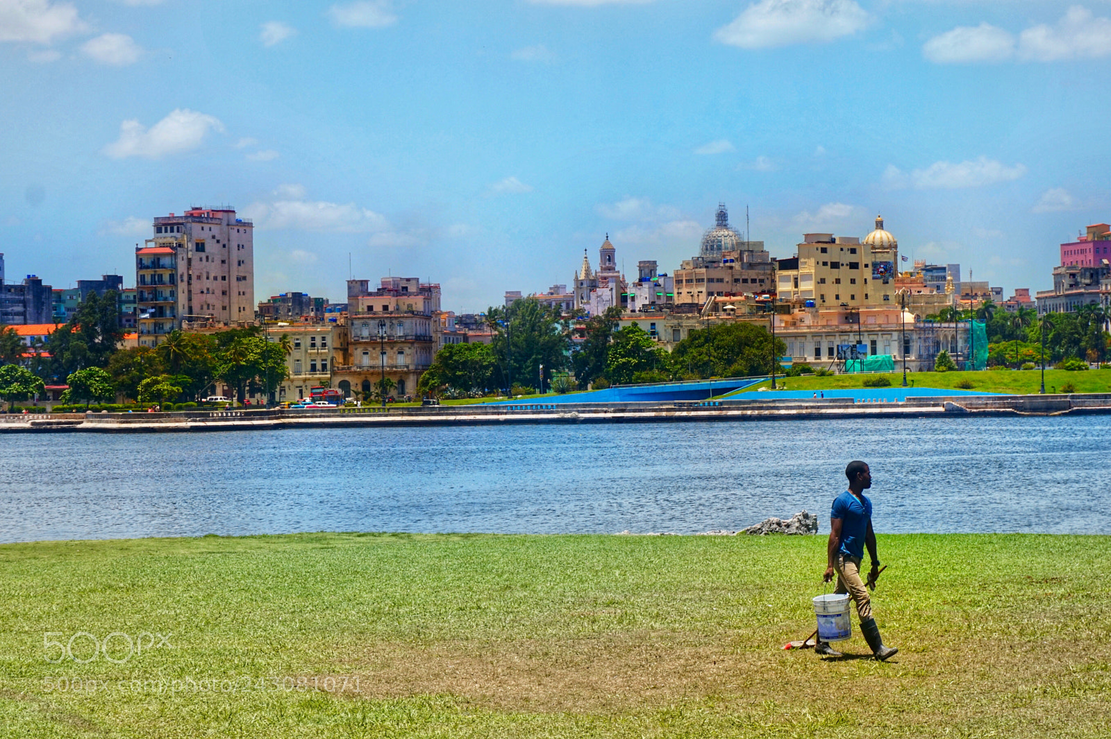 Sony Alpha a5000 (ILCE 5000) sample photo. Colour in cuba photography