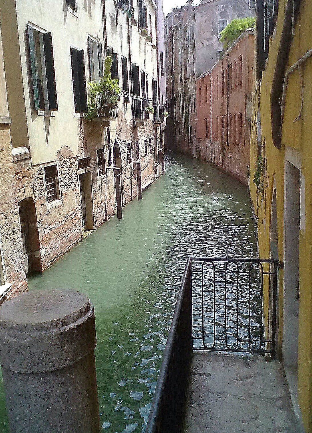 Nokia 5228 sample photo. Venezia, canale interno photography
