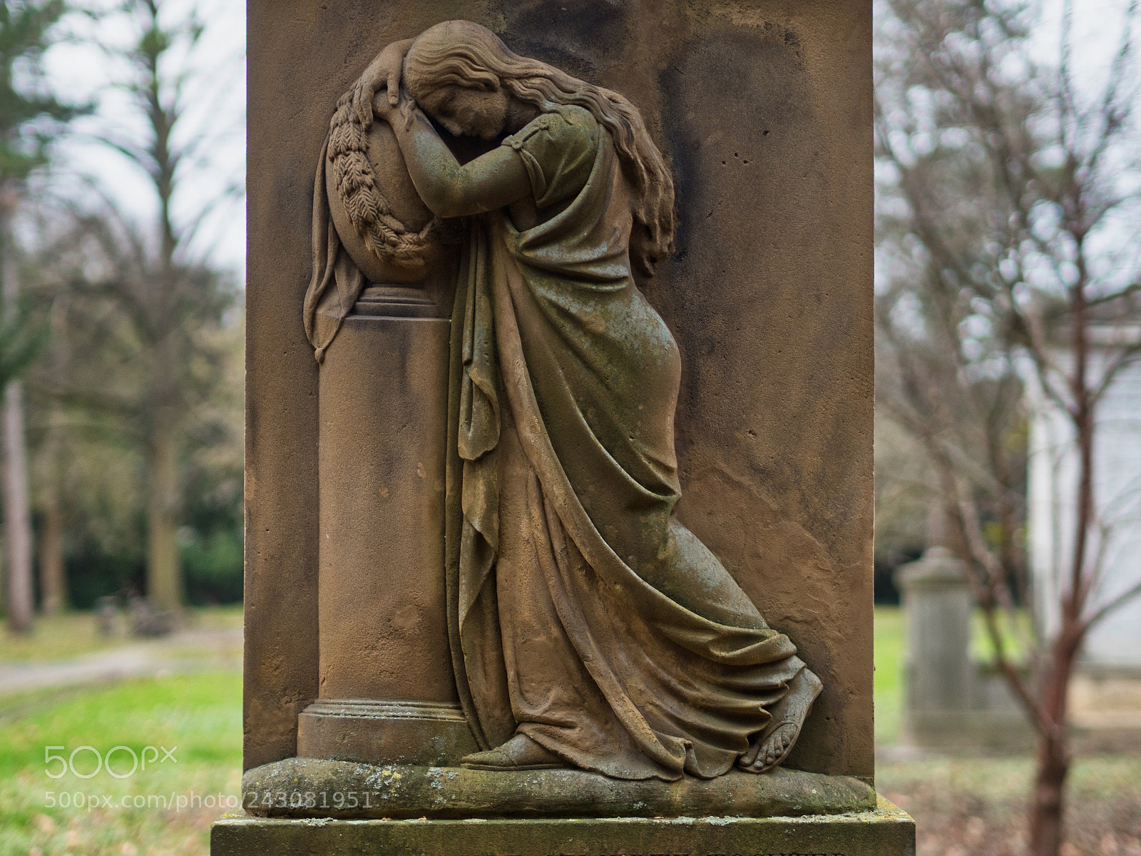 Olympus OM-D E-M5 II sample photo. Tombstone photography