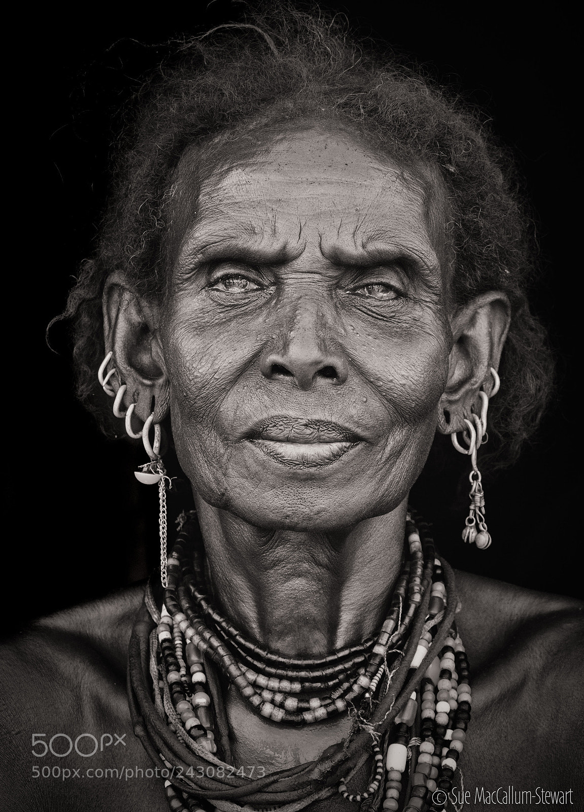 Olympus OM-D E-M1 Mark II sample photo. Dassenech woman photography